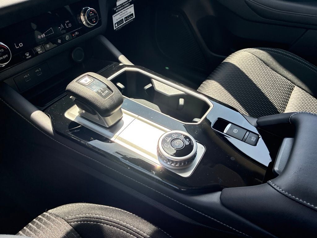 2026 Mitsubishi Outlander ES