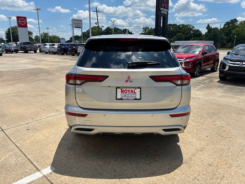 2024 Mitsubishi Outlander SE