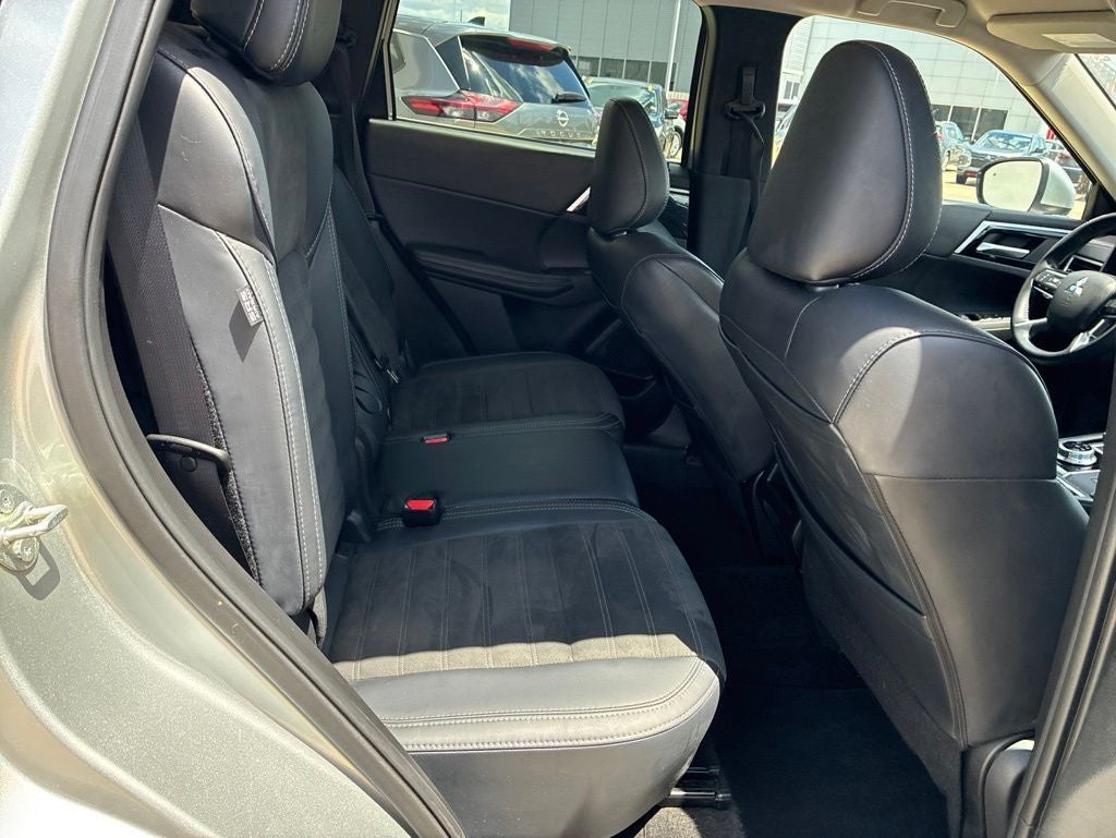 2024 Mitsubishi Outlander SE