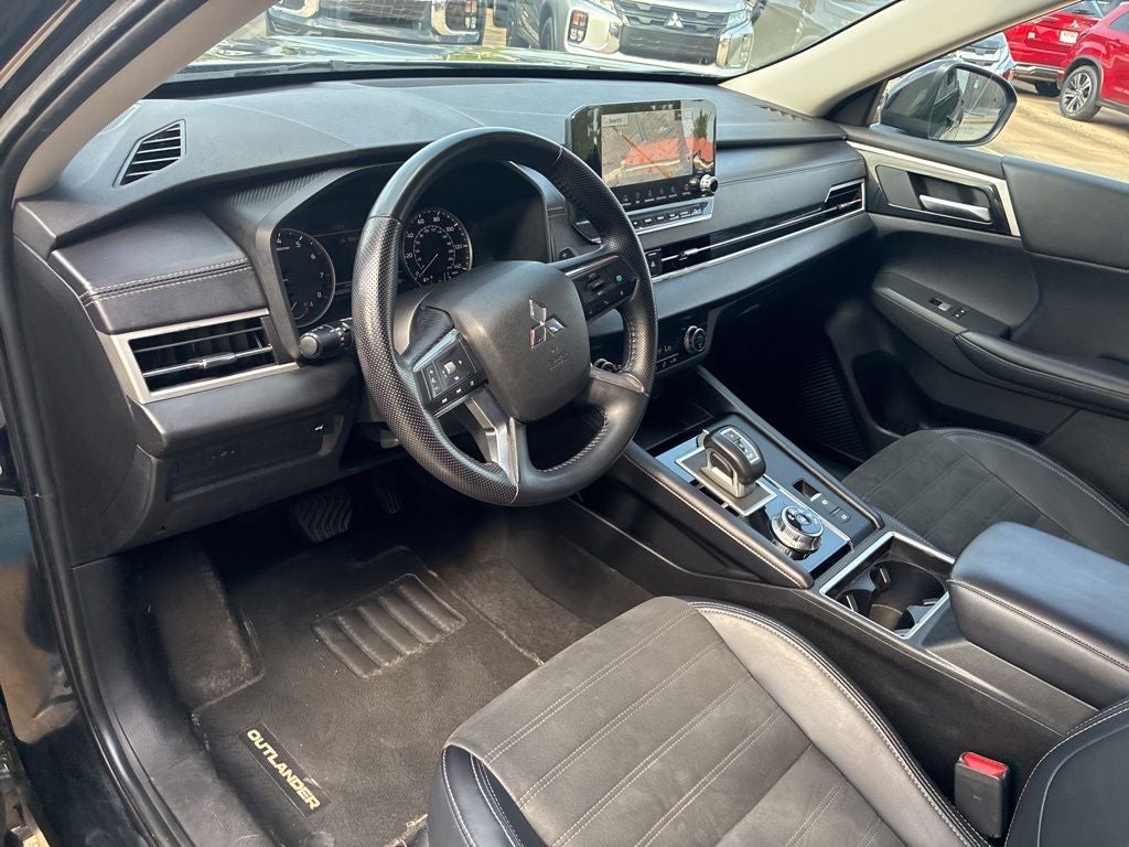 2024 Mitsubishi Outlander SE