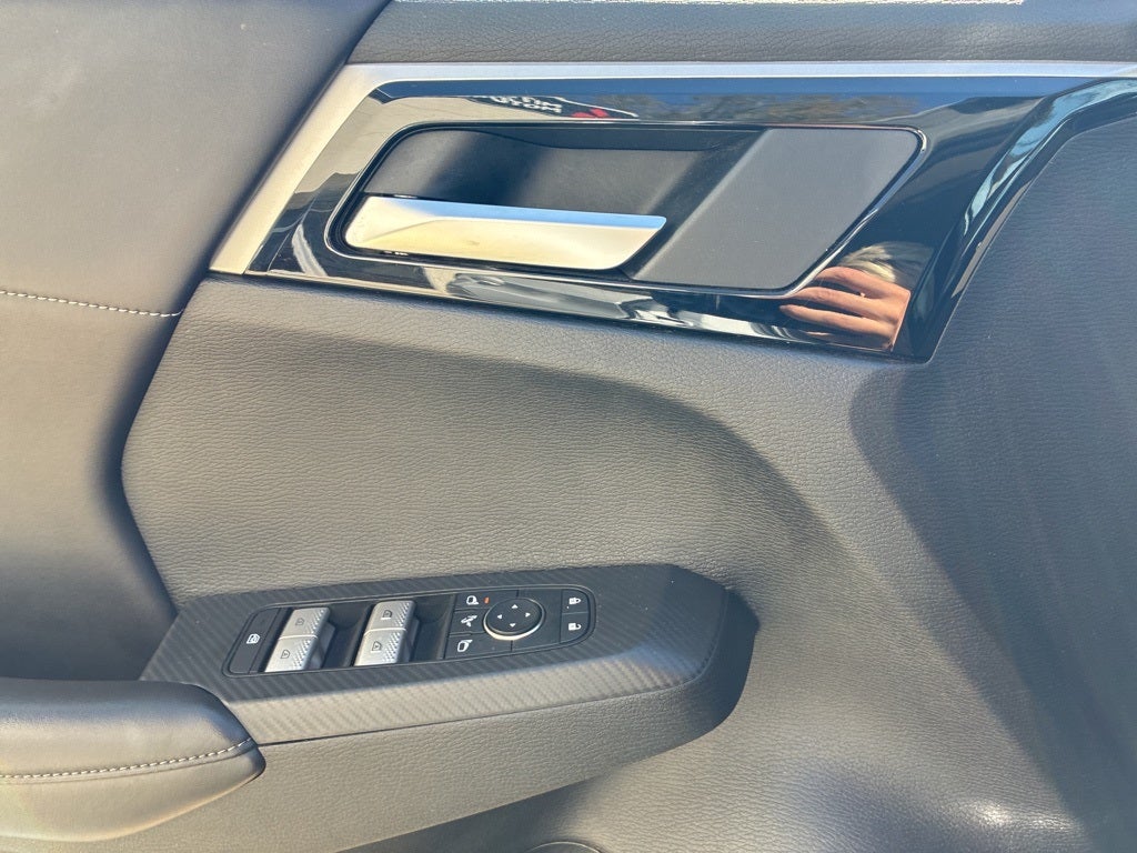 2024 Mitsubishi Outlander Base