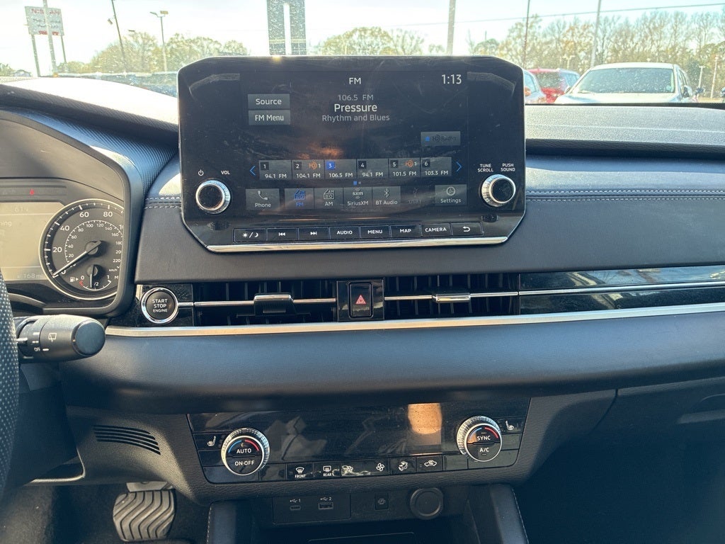 2024 Mitsubishi Outlander Base