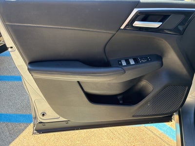 2024 Mitsubishi Outlander Base