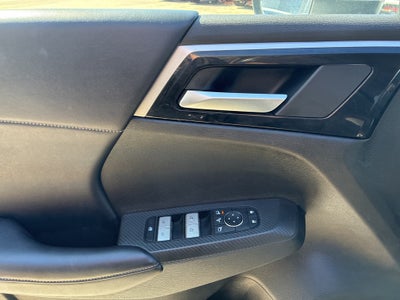 2024 Mitsubishi Outlander Base