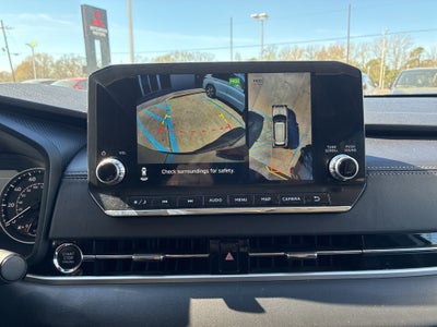 2024 Mitsubishi Outlander Base