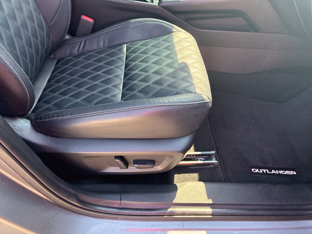 2023 Mitsubishi Outlander SEL Black Edition