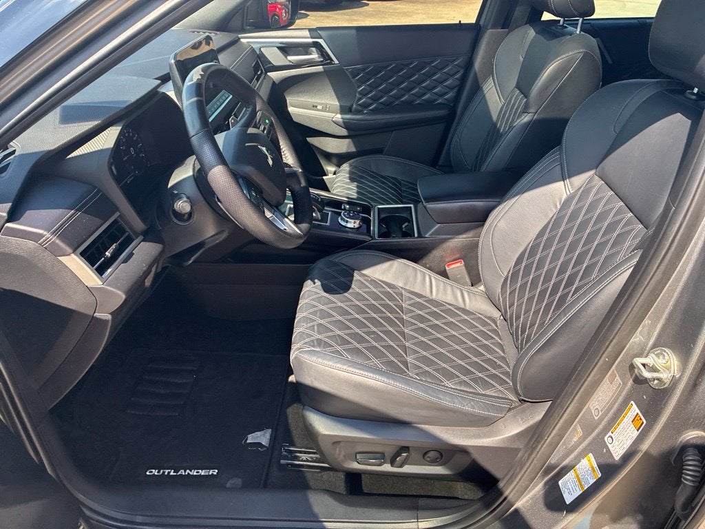 2023 Mitsubishi Outlander SEL Black Edition