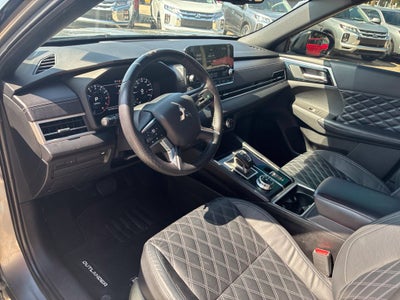 2023 Mitsubishi Outlander SEL Black Edition