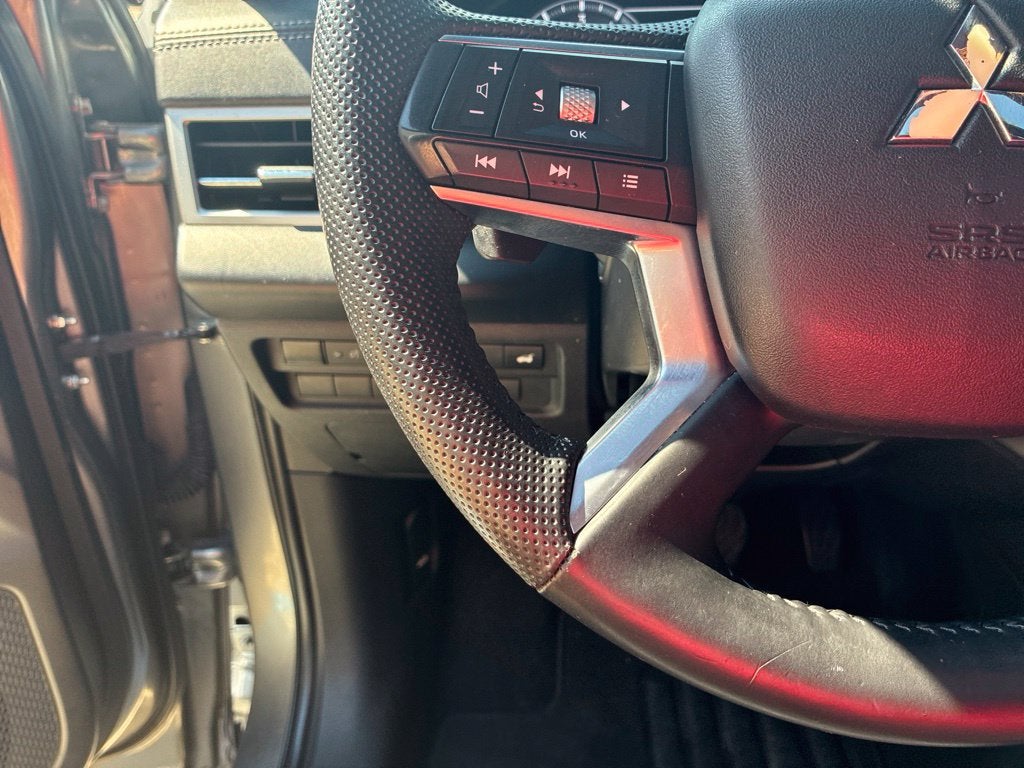 2023 Mitsubishi Outlander SEL Black Edition