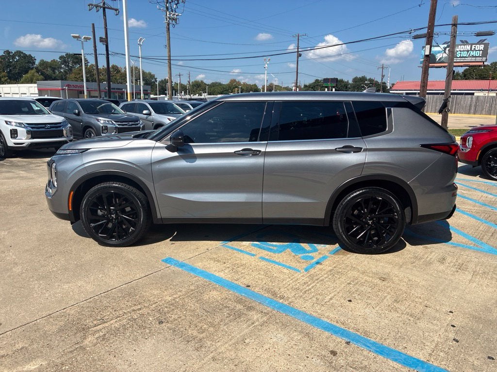 2023 Mitsubishi Outlander SEL Black Edition