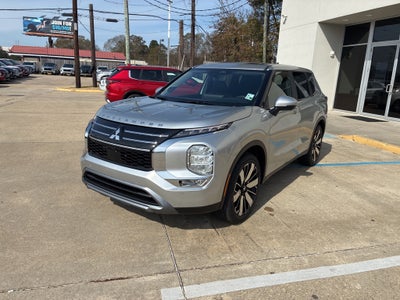 2026 Mitsubishi Outlander SE