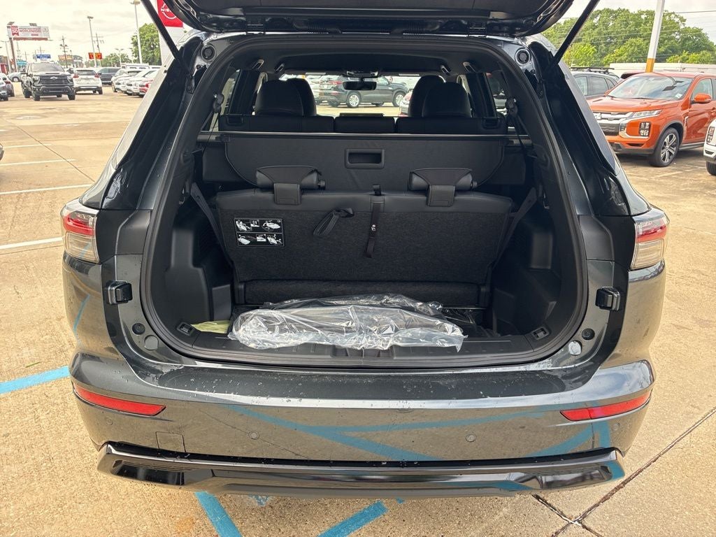 2026 Mitsubishi Outlander Base