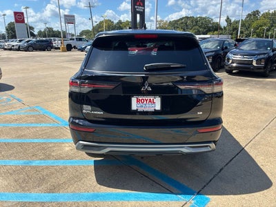2026 Mitsubishi Outlander SE