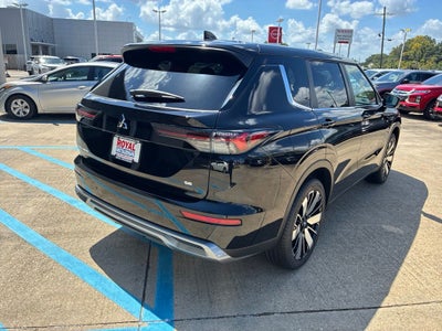 2026 Mitsubishi Outlander SE