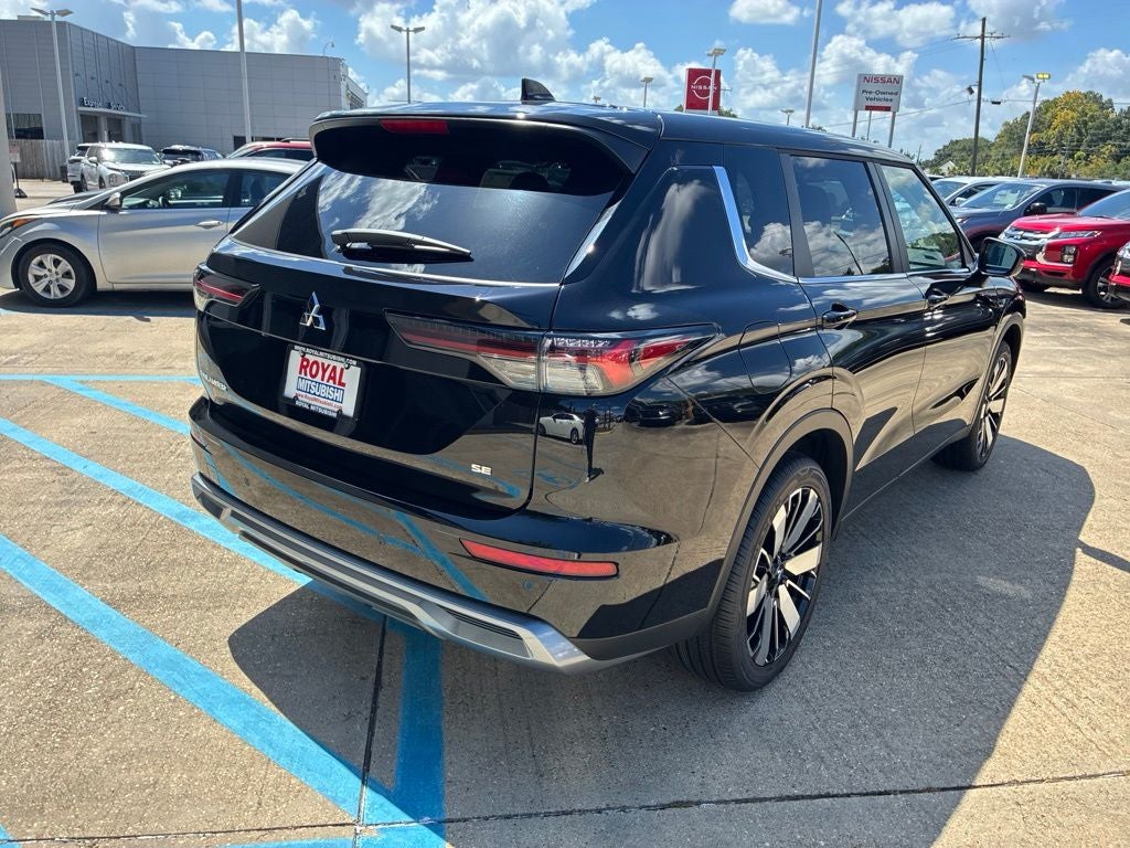2026 Mitsubishi Outlander SE