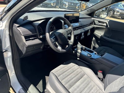 2026 Mitsubishi Outlander LE
