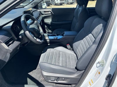 2026 Mitsubishi Outlander LE