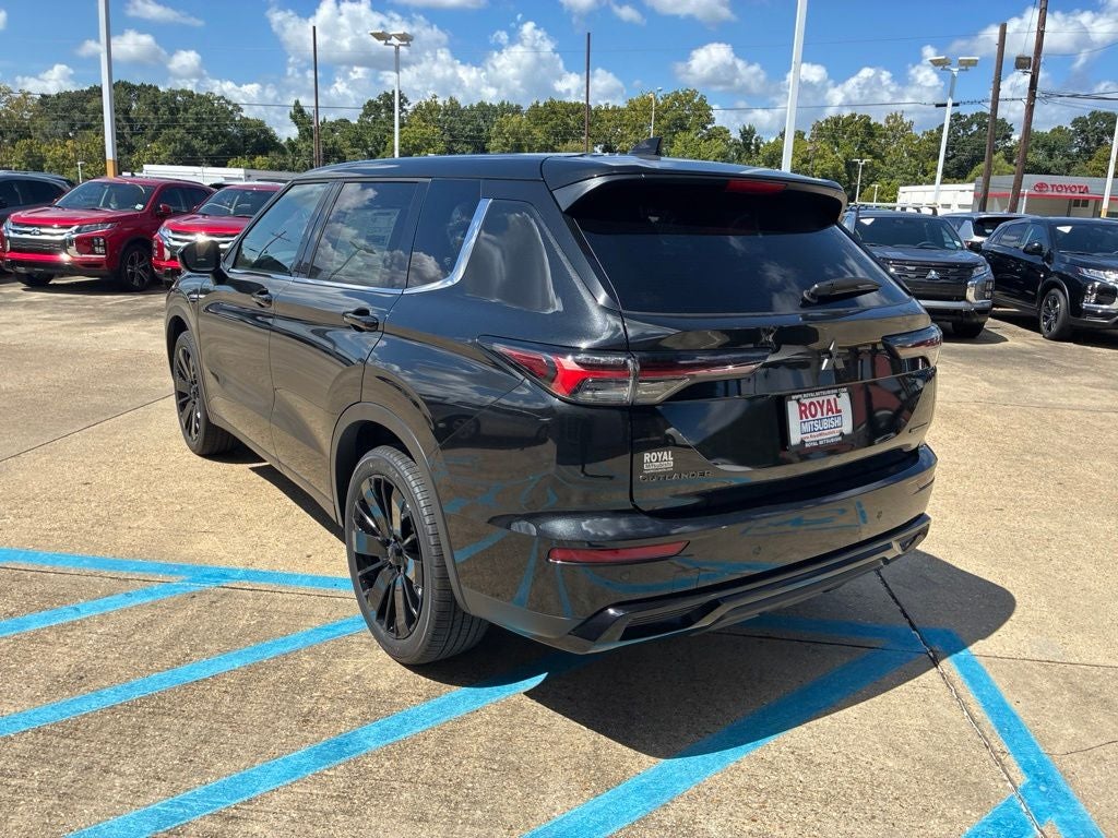 2026 Mitsubishi Outlander LE