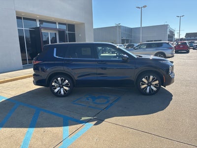 2026 Mitsubishi Outlander SE