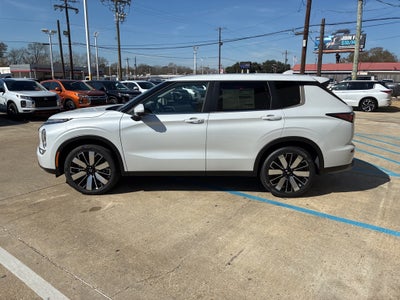 2026 Mitsubishi Outlander SE