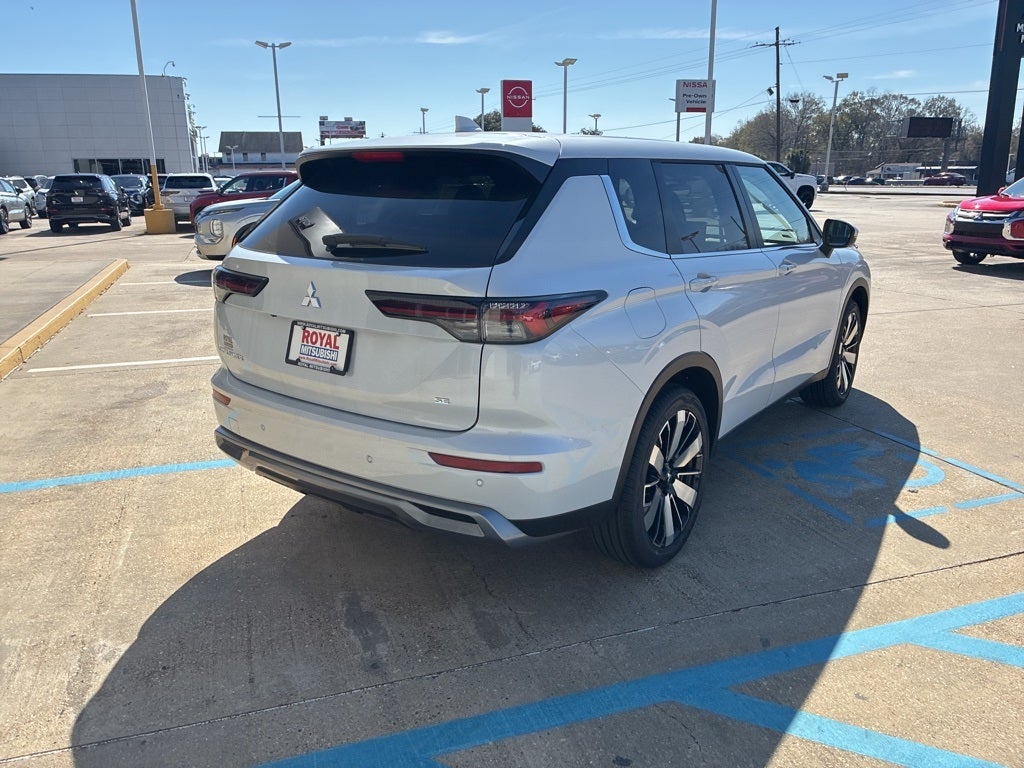 2026 Mitsubishi Outlander SE