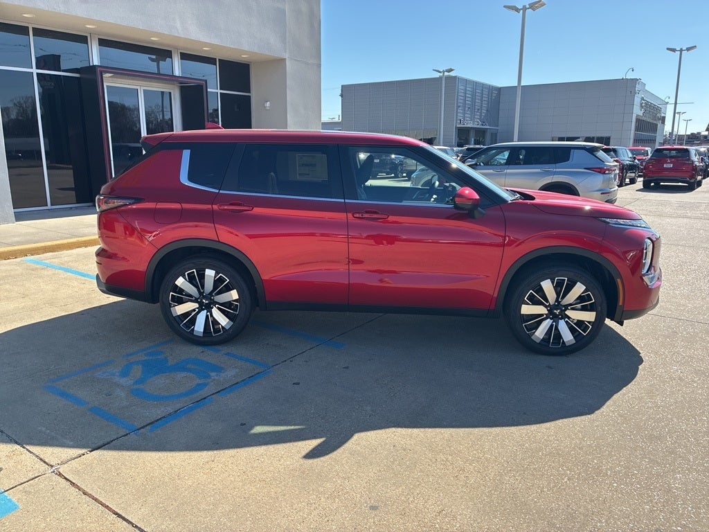 2026 Mitsubishi Outlander SE