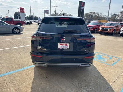 2026 Mitsubishi Outlander SE