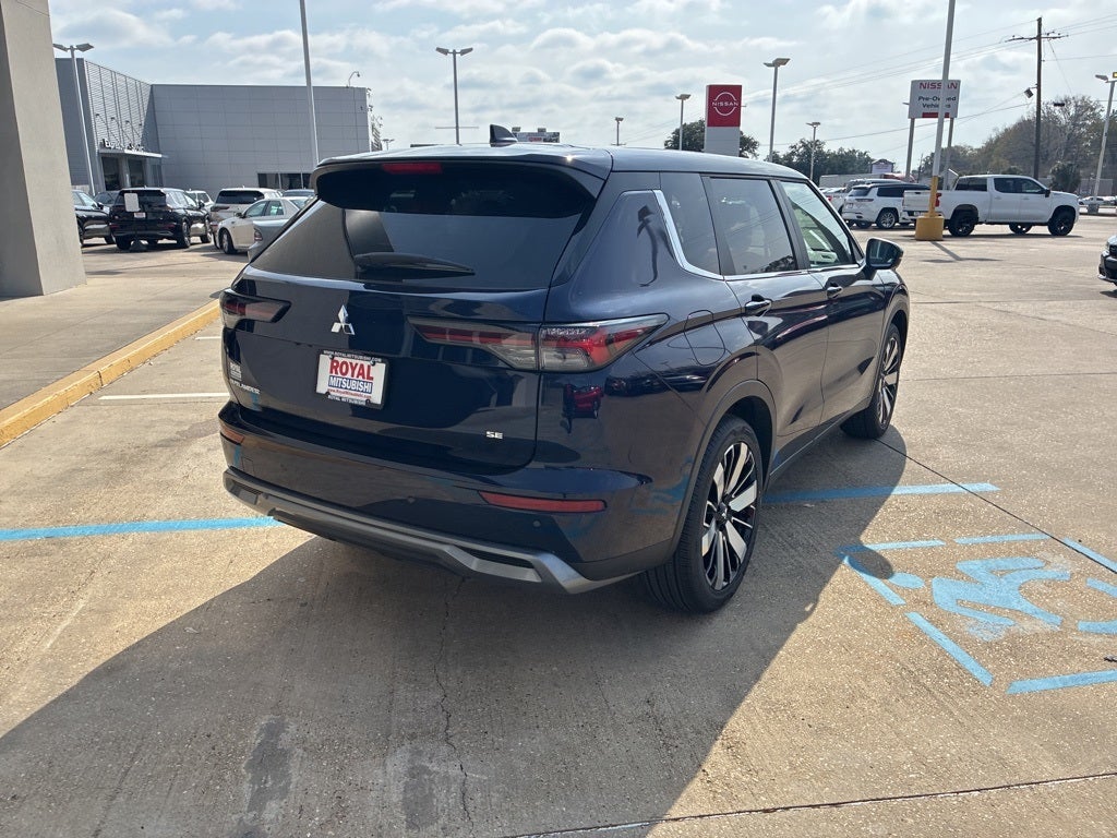 2026 Mitsubishi Outlander SE