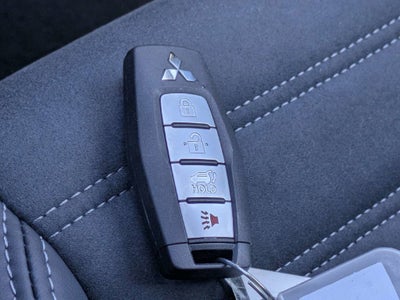 2026 Mitsubishi Outlander Base