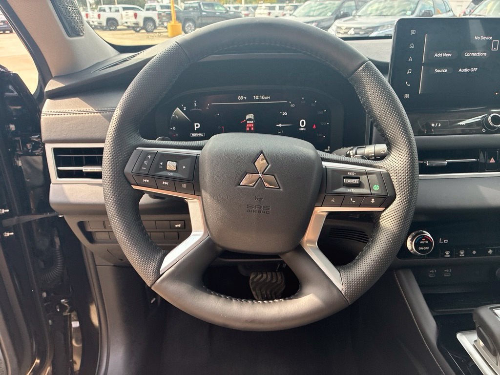 2026 Mitsubishi Outlander SE