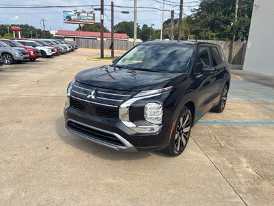 2026 Mitsubishi Outlander SE
