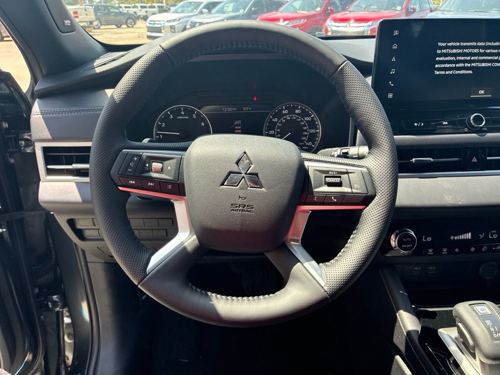 2026 Mitsubishi Outlander LE