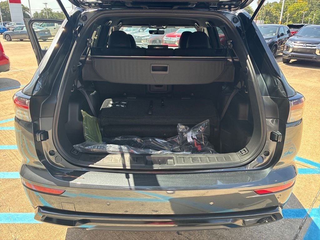 2026 Mitsubishi Outlander LE