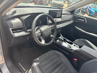 2026 Mitsubishi Outlander SE