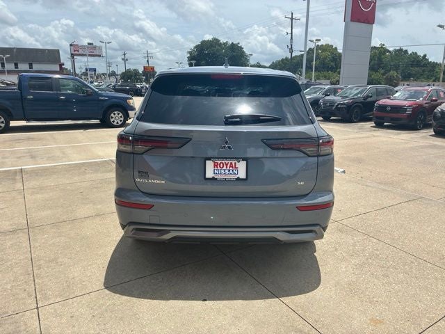 2026 Mitsubishi Outlander SE