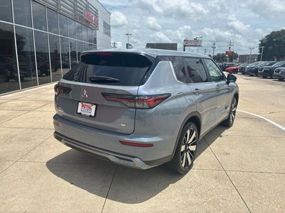 2026 Mitsubishi Outlander SE