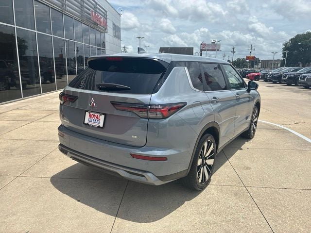 2026 Mitsubishi Outlander SE