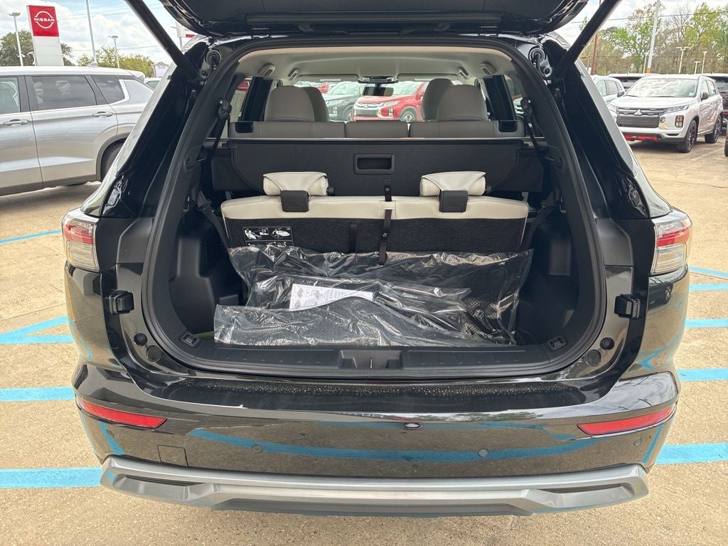 2026 Mitsubishi Outlander SE