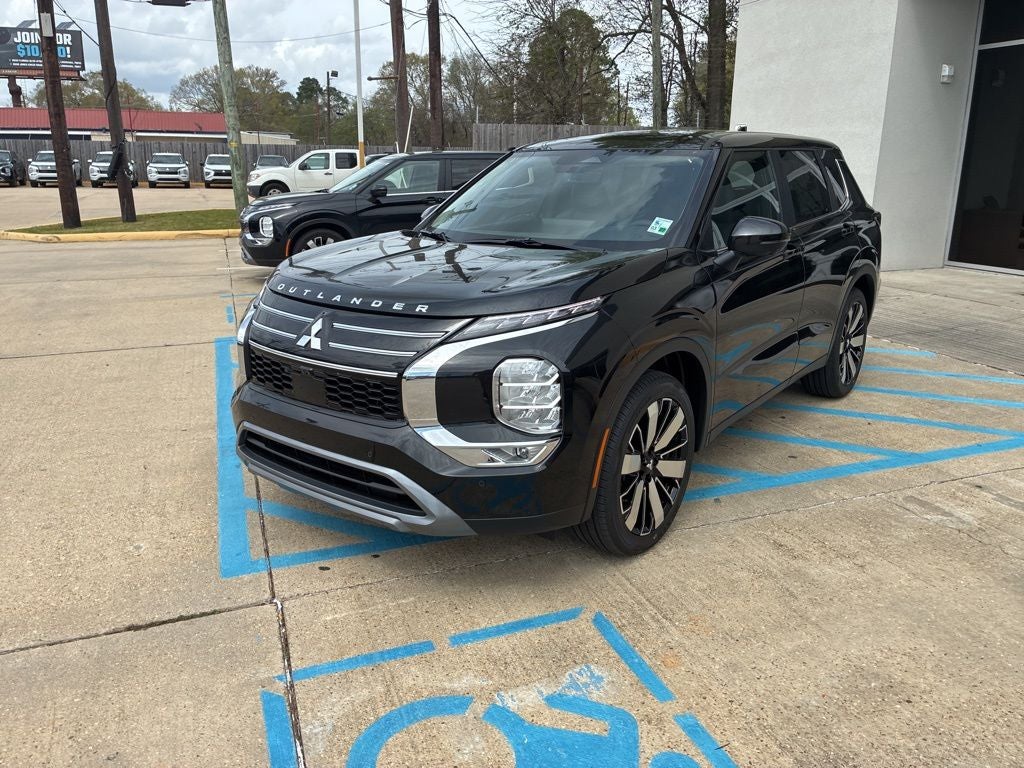 2026 Mitsubishi Outlander SE