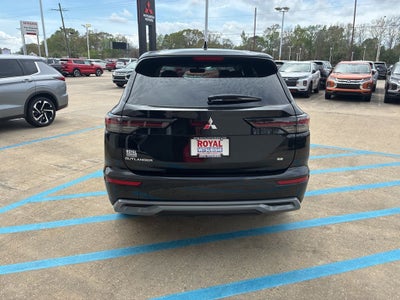 2026 Mitsubishi Outlander SE