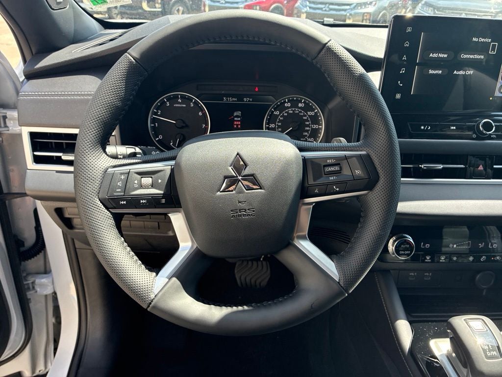 2026 Mitsubishi Outlander LE