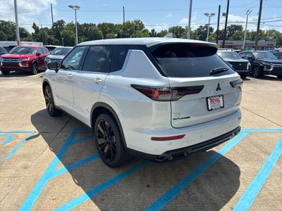 2026 Mitsubishi Outlander LE