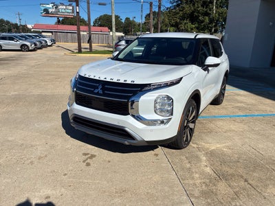 2026 Mitsubishi Outlander SE