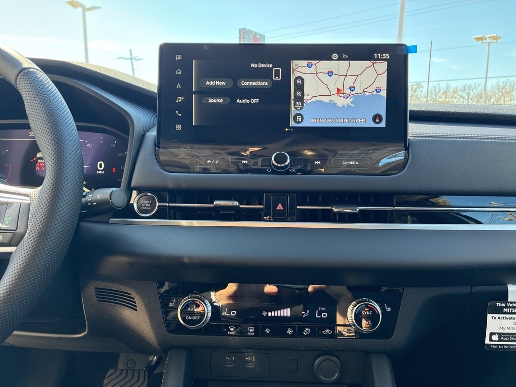 2026 Mitsubishi Outlander SE