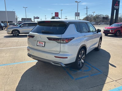 2026 Mitsubishi Outlander SE