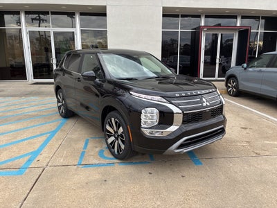 2026 Mitsubishi Outlander SE