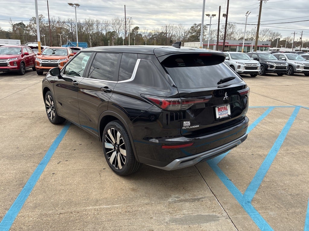 2026 Mitsubishi Outlander SE