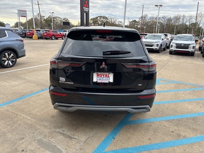 2026 Mitsubishi Outlander SE