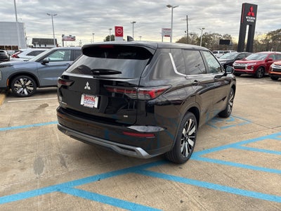 2026 Mitsubishi Outlander SE