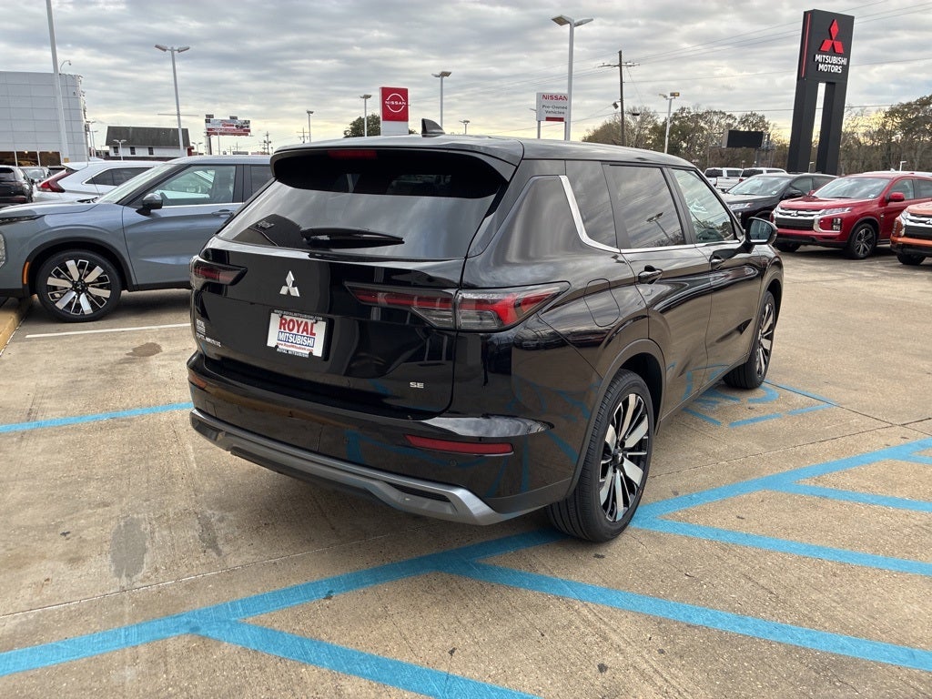 2026 Mitsubishi Outlander SE